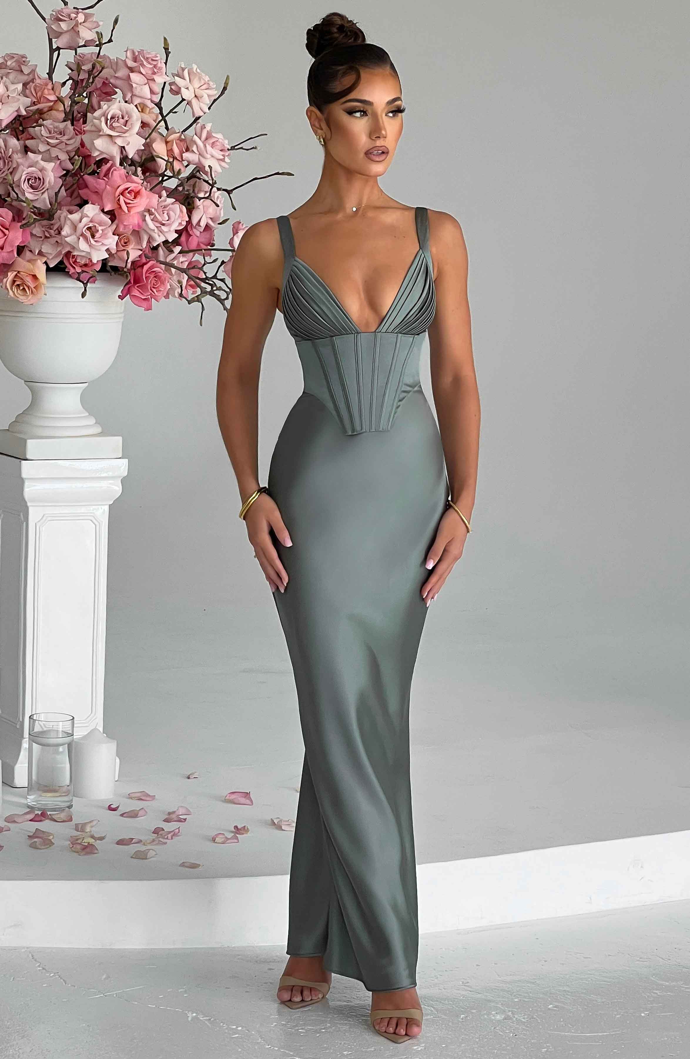 EVY™ | MAXI ROYAL DRESS